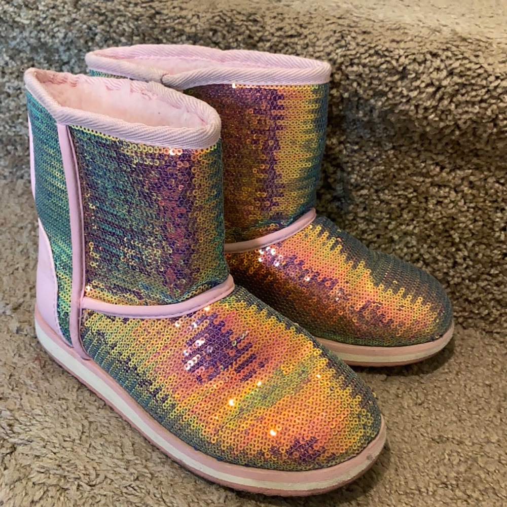Girls boots